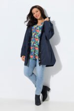 melynas moteriskas lietpaltis