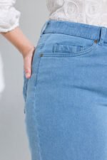 platus sviesiai melyni moteriski dzinsai